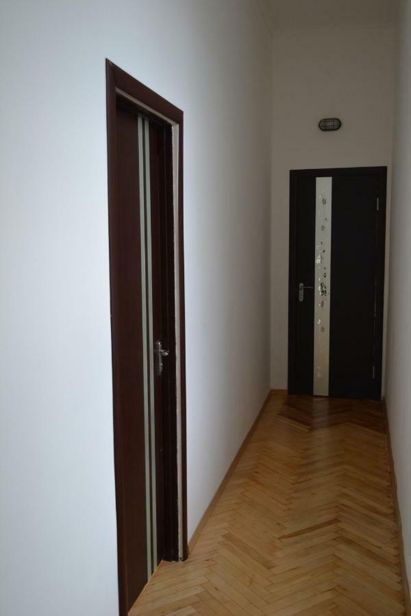 21/9 Baker Street Hostel Lviv Ngoại thất bức ảnh